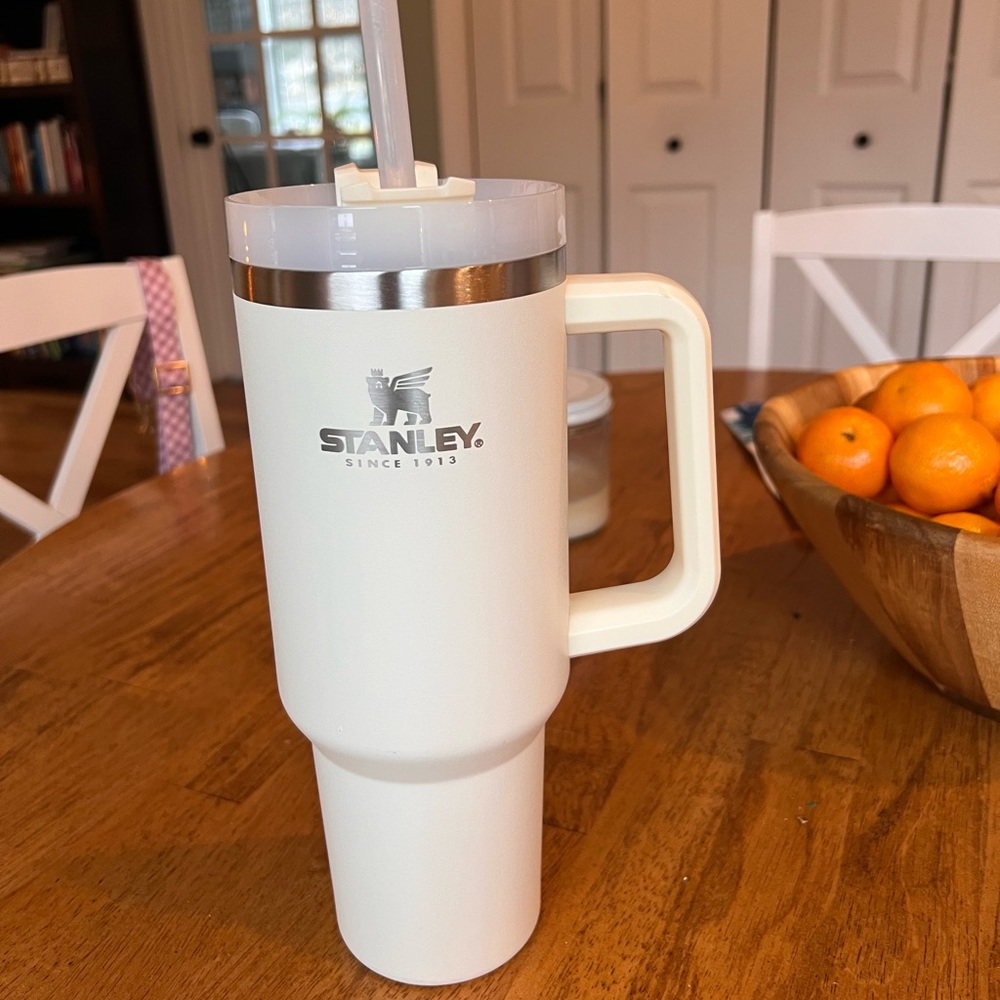 EUC White/cream Stanley cup 40oz